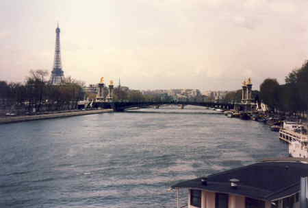 Seinen med Eiffeltrnet.