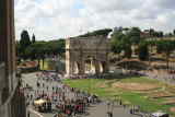 Triumfbuen set fra Colosseum.