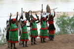 Dansetruppen optrder p Mpala