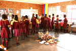 Skolebrn i Diphuti Landsbyskole